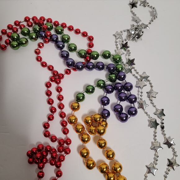 Mardi Gras Beads with Jester & Crawfish Pendants - Picture 5 of 8